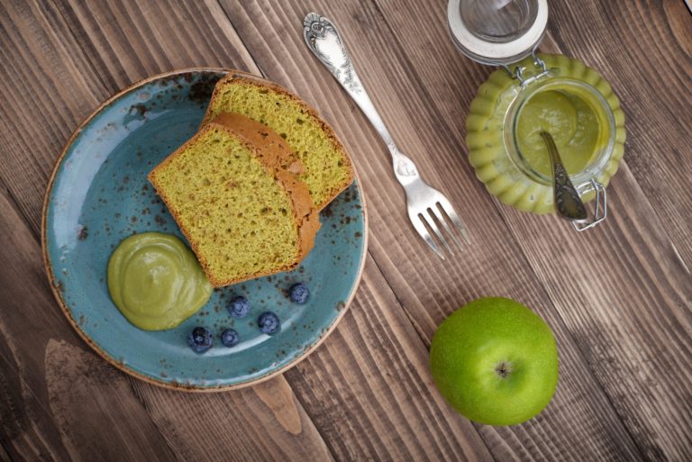 Matcha pound cake