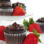 chocolate cupcake with fresh strawberry 43367727 683x1024 1